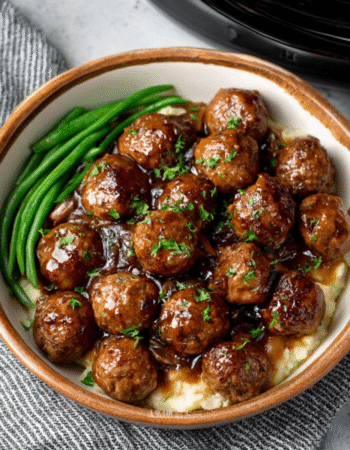 Quick & easy Slow Cooker Salisbury Steak Meatballs