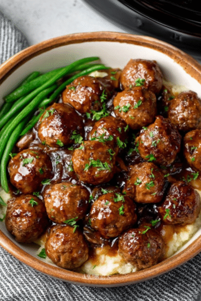 Quick & easy Slow Cooker Salisbury Steak Meatballs