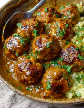 Chickpea Meatballs in Mild Curry Sauce