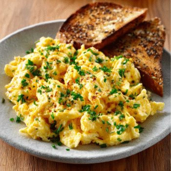 Creamy Scrambled Eggs with Cream Cheese